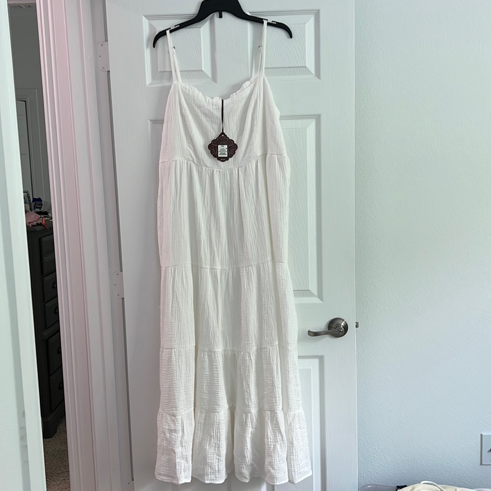 White Knox rose maxi dress